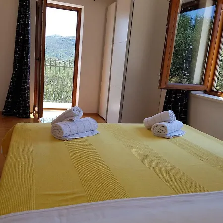 Strpuncina 度假居 *